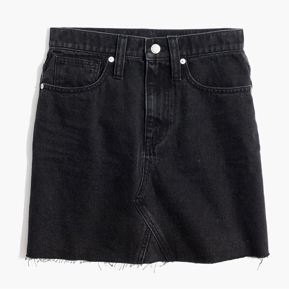 ✨Madewell Denim Frisco Mini Skirt in Lunar Wash✨